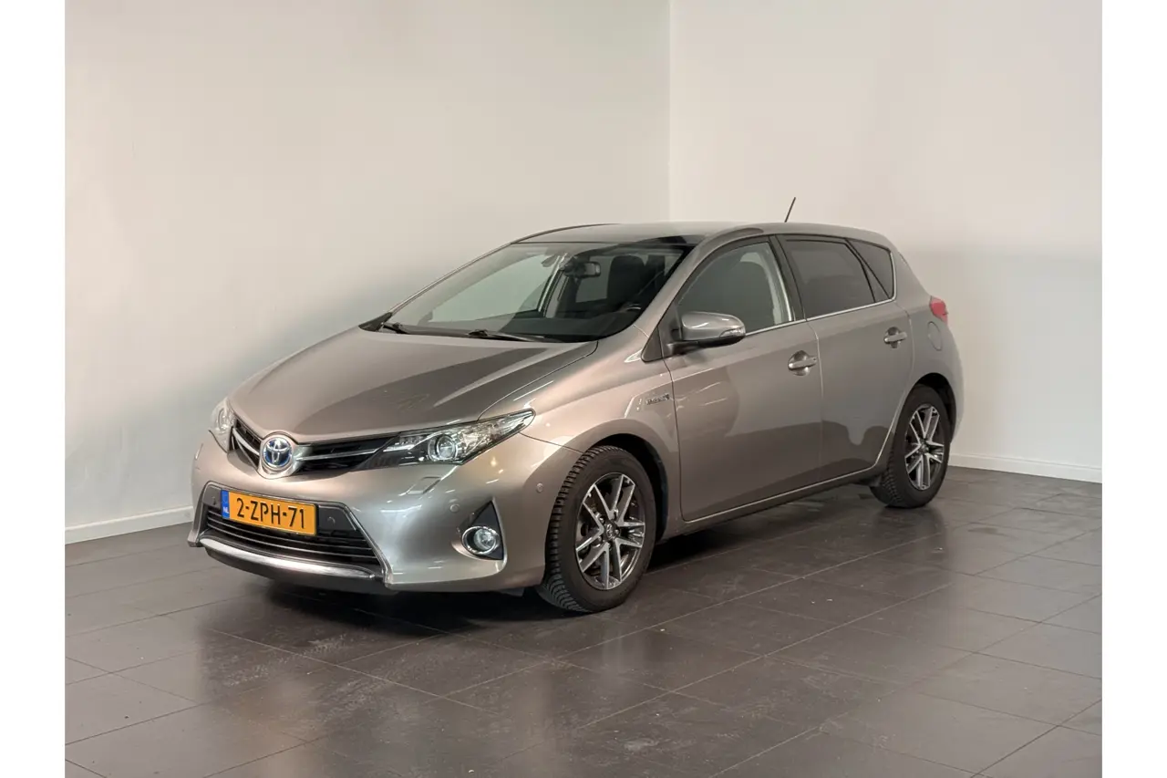 Toyota Auris 1.8 Hybrid Lease 2015, foto 1