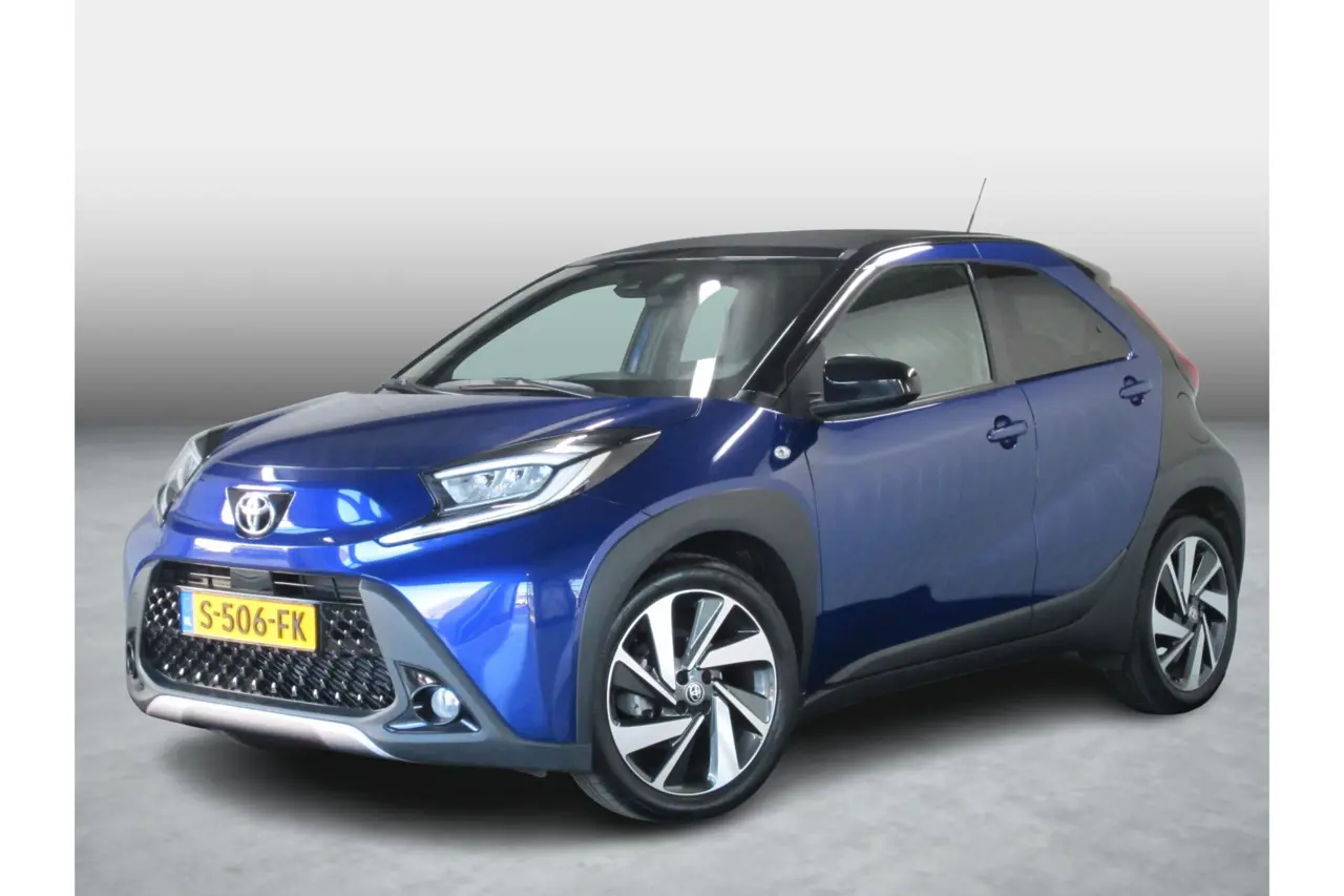 Toyota Aygo X 1.0 VVT-i Mt Envy Elektr. Cabriodak Navi Jbl 2023, foto 1