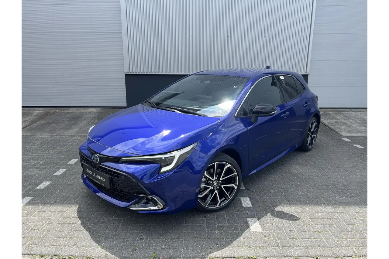 Toyota Corolla Hybrid 180 Executive 2026, foto 1