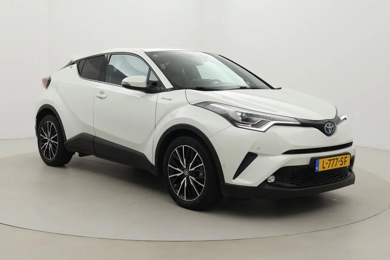 Toyota C-HR 1.8 Hybrid Executive 2017, photo 1