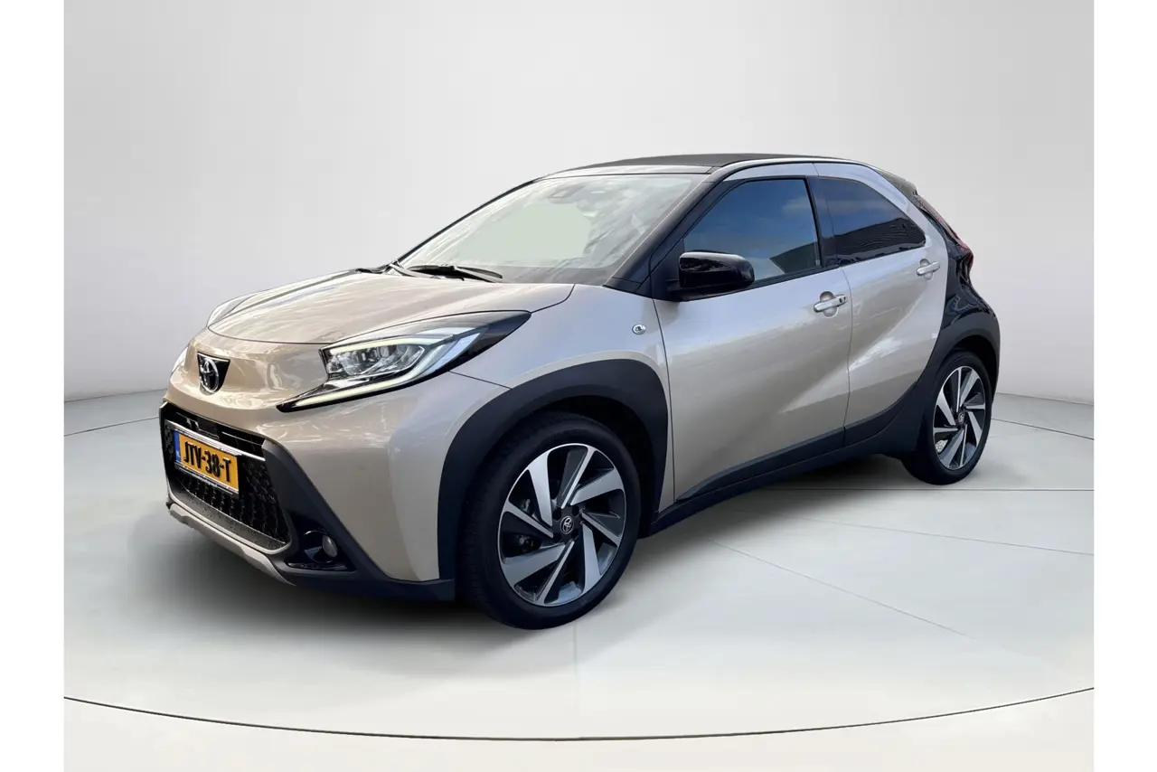 Toyota Aygo X 1.0 VVT-i S-CVT Premium 2022, foto 1