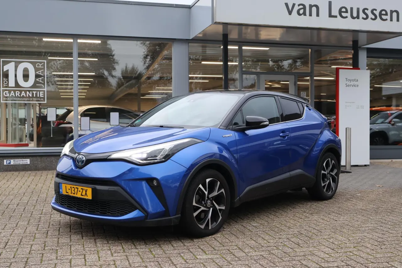 Toyota C-HR 2.0 Hybrid Bi-Tone 2020, photo 1