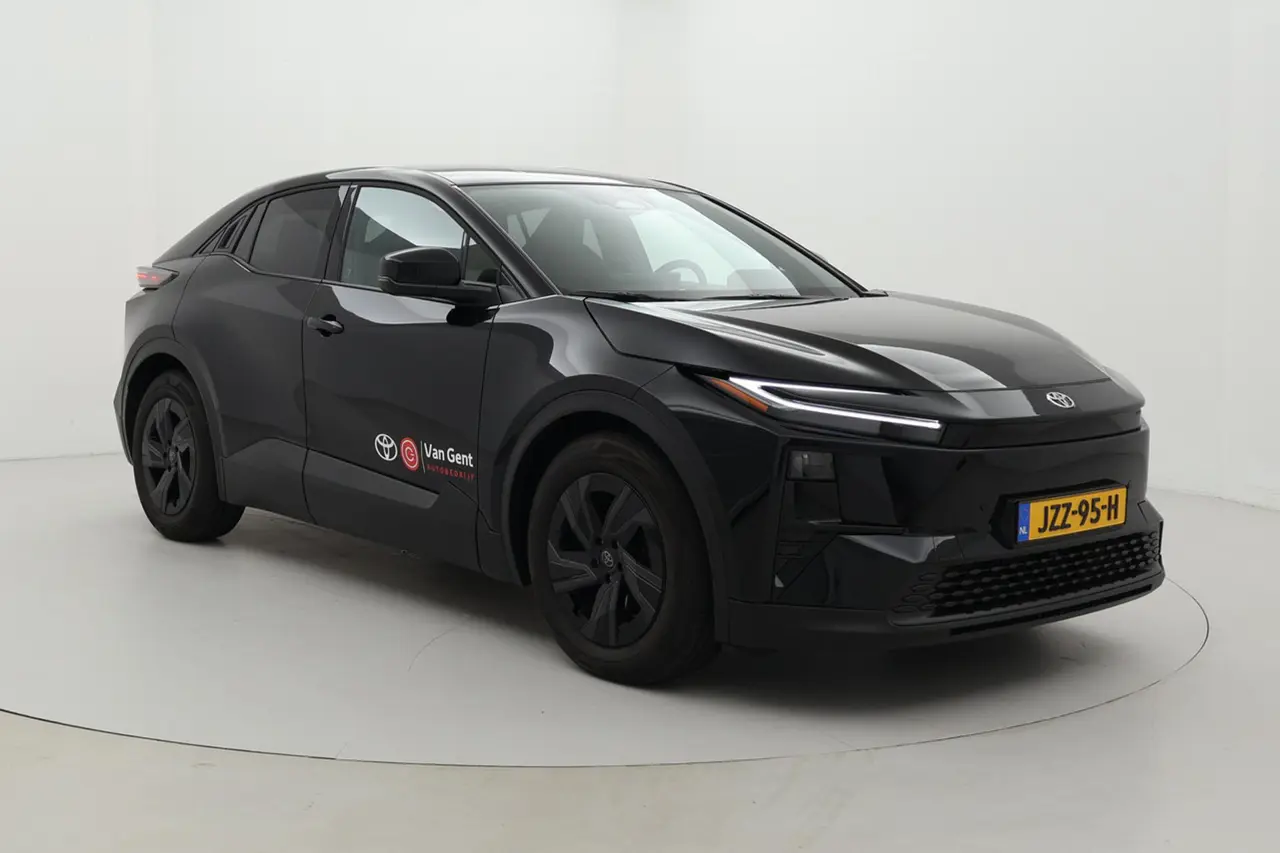 Toyota C-HR First Edition 77 kWh 2026, foto 1