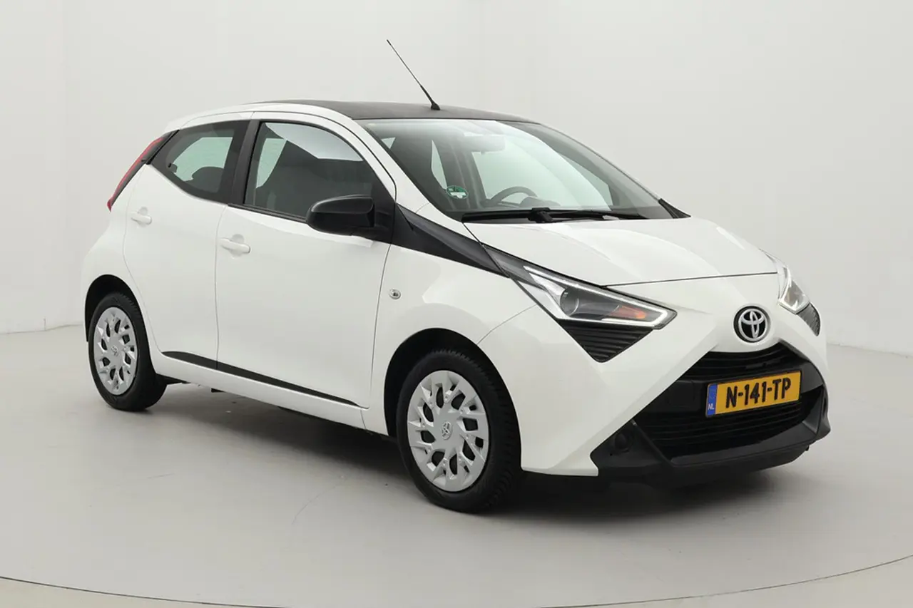 Toyota Aygo 1.0 VVT-i X-Play 2022, foto 1
