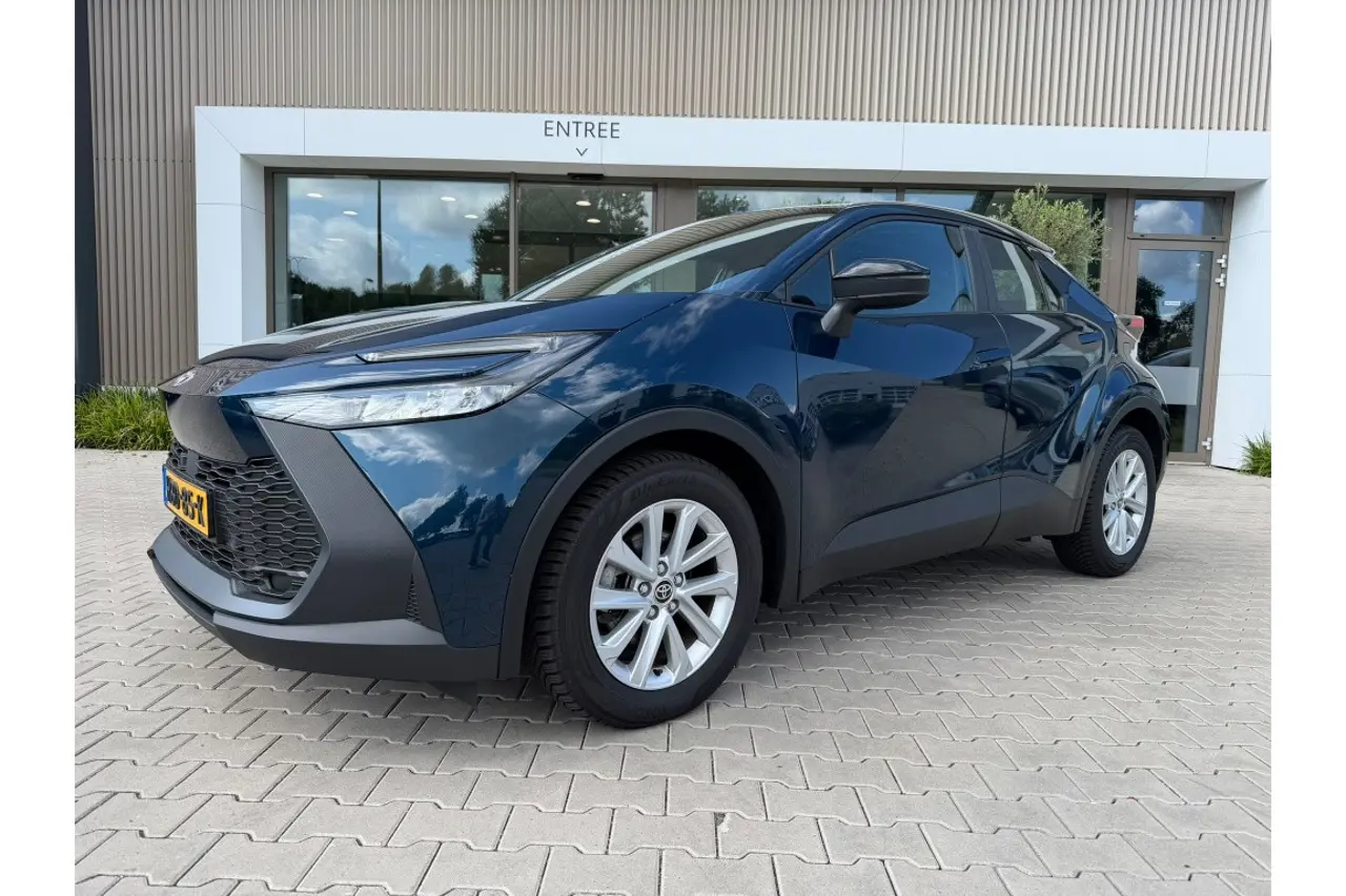 Toyota C-HR 1.8 Hybrid 140 Active 2025, foto 1