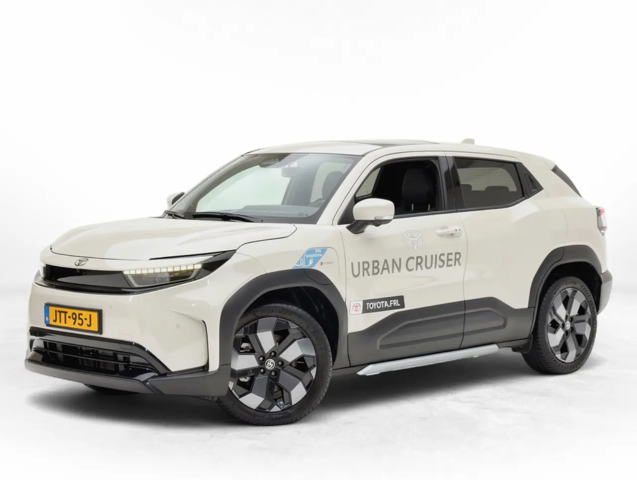 Toyota Urban Cruiser Executive 61 kWh 2026, photo 1