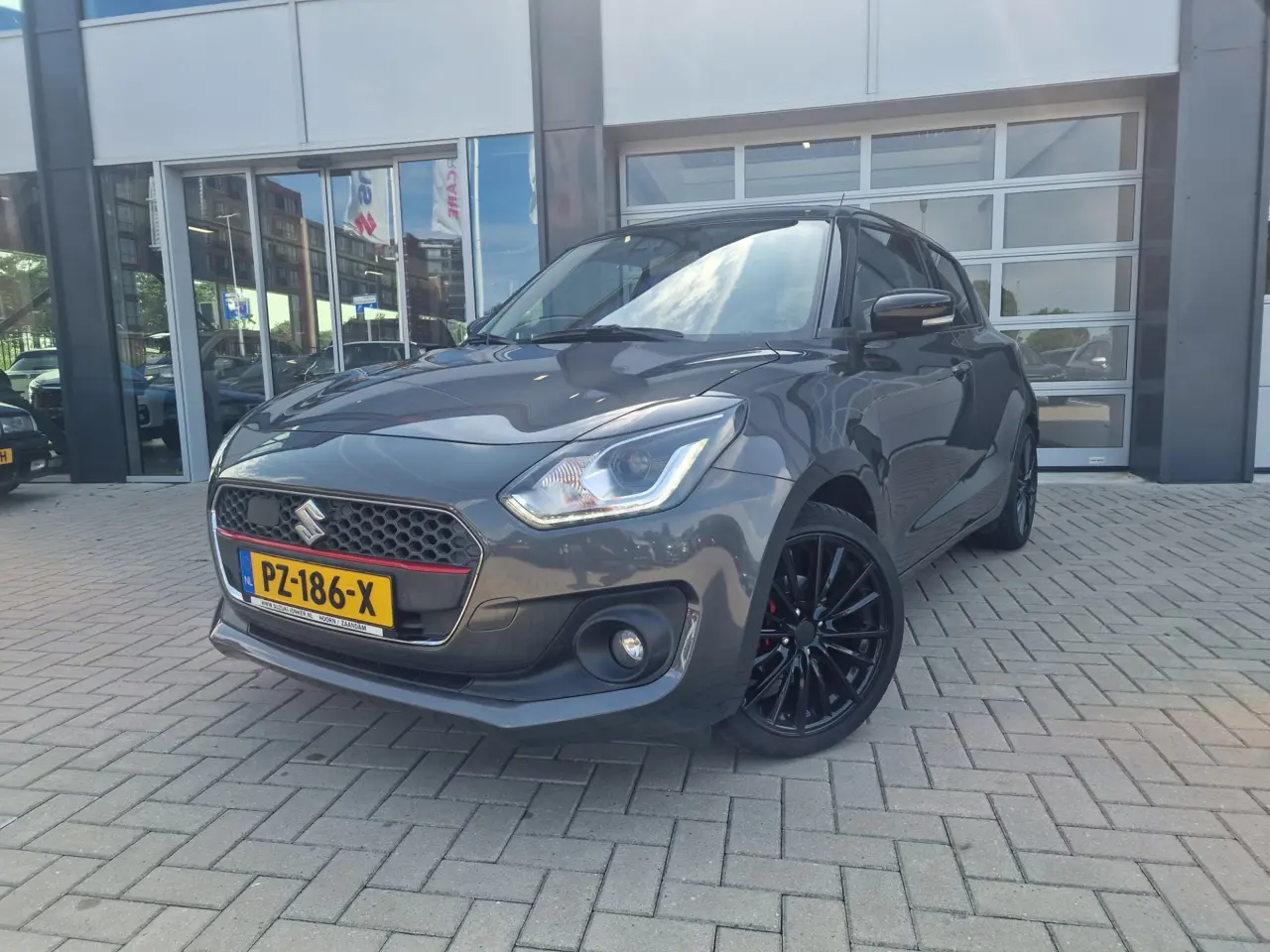 Suzuki Swift 1.0 Stijl Smart Hybrid 2017, foto 1