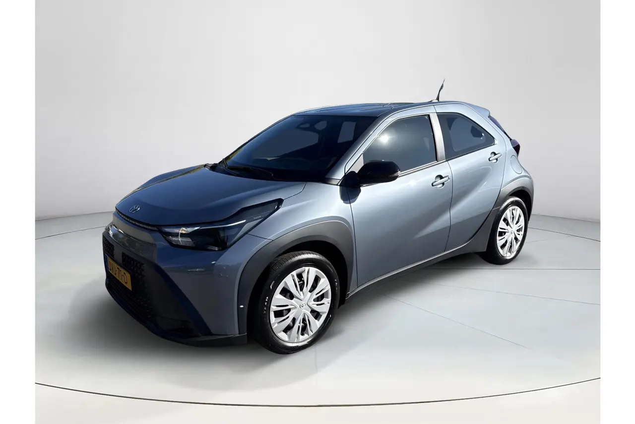 Toyota Aygo X Hybrid 115 Play 2026, foto 1