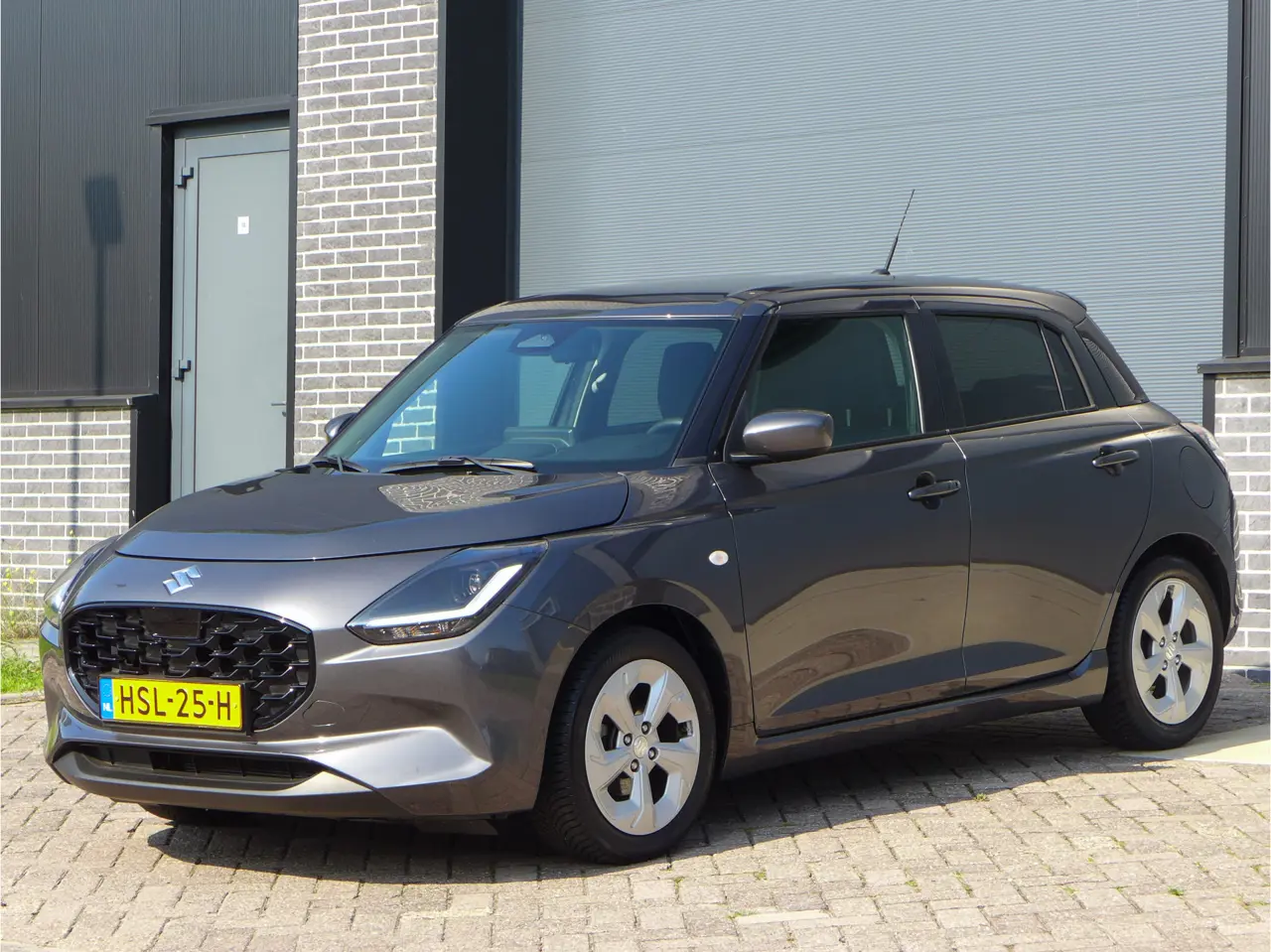 Suzuki Swift 1.2 Select Smart Hybrid All Season Banden 2025, foto 1