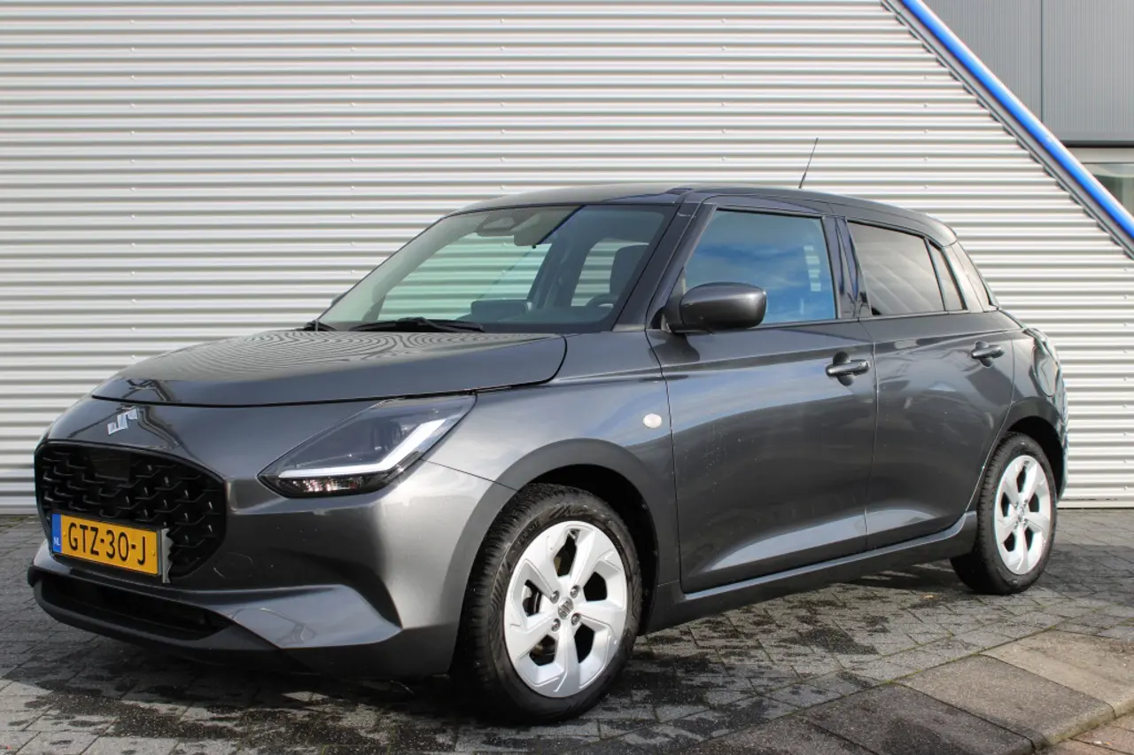 Suzuki Swift 1.2 Select Smarthybrid 2025, foto 1