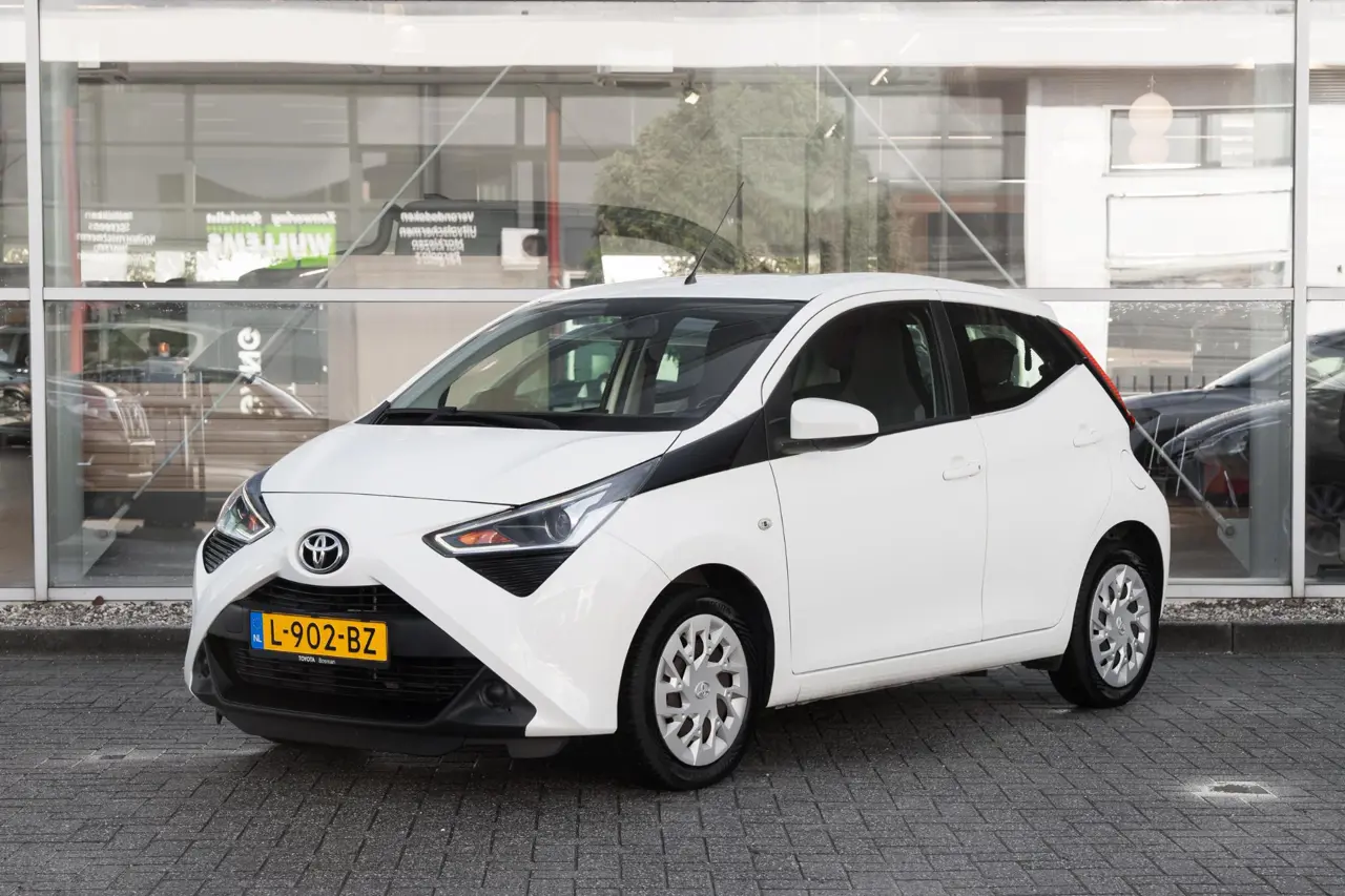 Toyota Aygo 1.0 VVT-i X-Play 2021, foto 1