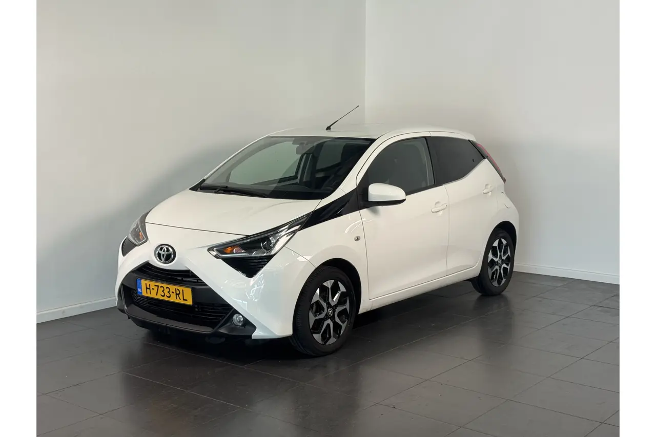 Toyota Aygo 1.0 VVT-i X-Joy 2020, foto 1