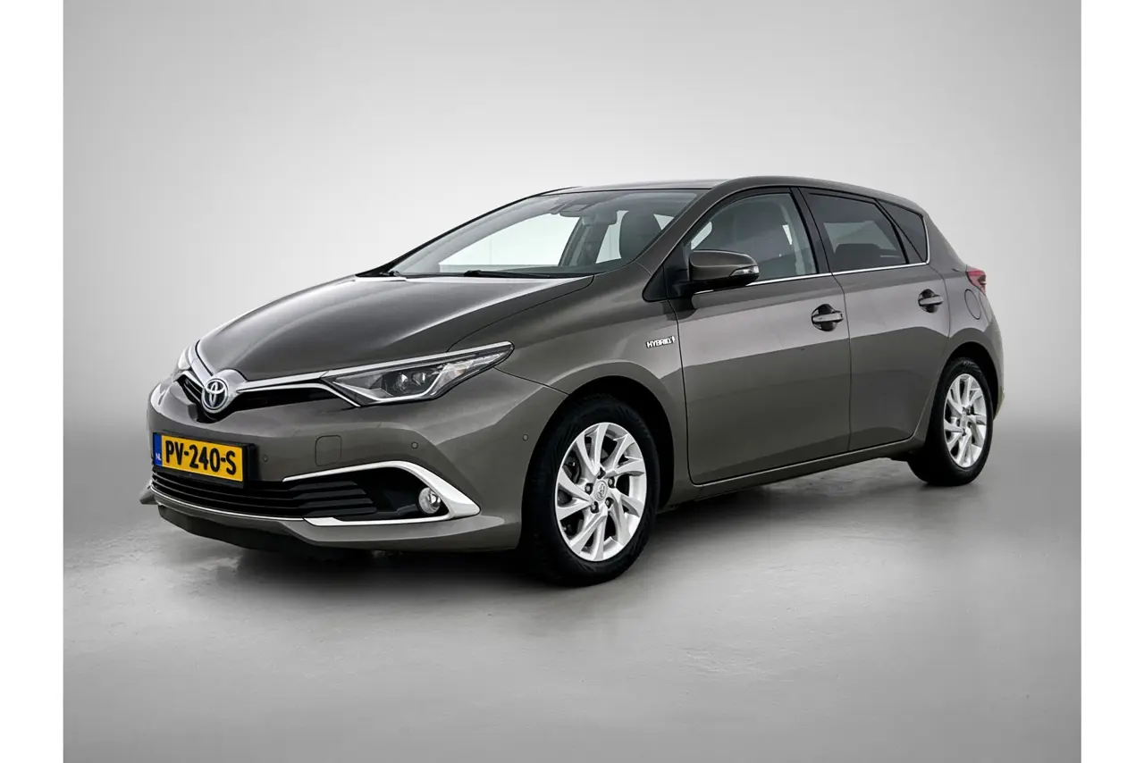 Toyota Auris 1.8 Hybrid Executive 2017, foto 1