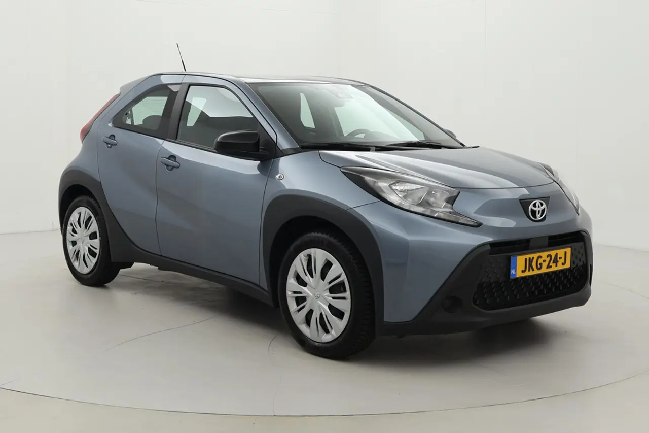 Toyota Aygo X 1.0 VVT-i Mt Play 2025, foto 1
