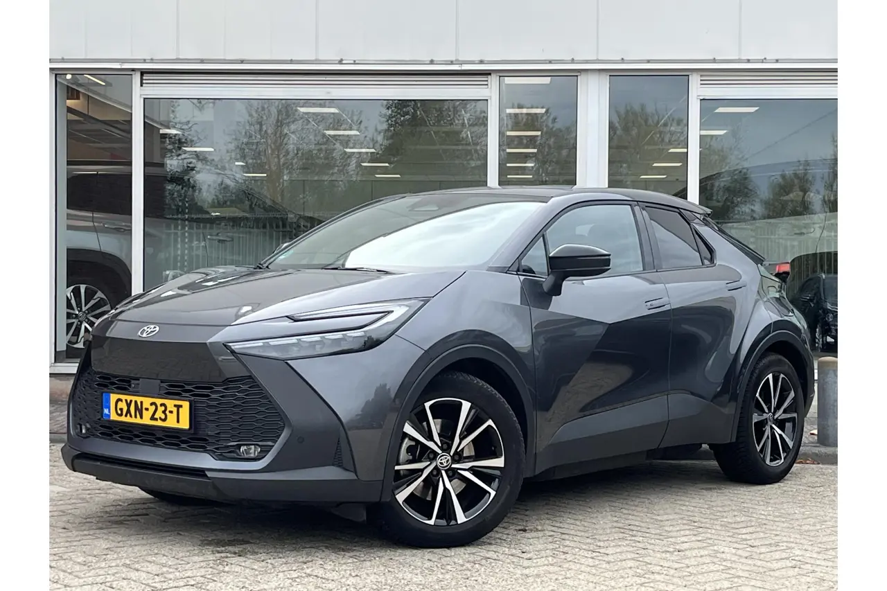 Toyota C-HR 2.0 Plug-In Hybrid 220 First Edition 2024, foto 1
