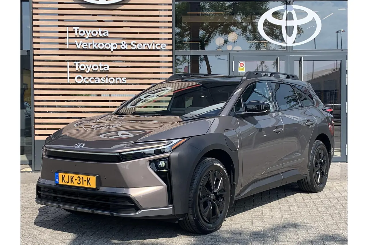 Toyota bZ4X Executive AWD 75 kWh 2026, foto 1