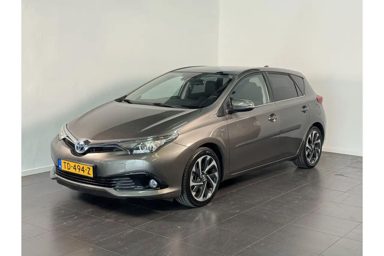 Toyota Auris 1.8 Hybrid Dynamic 2017, foto 1