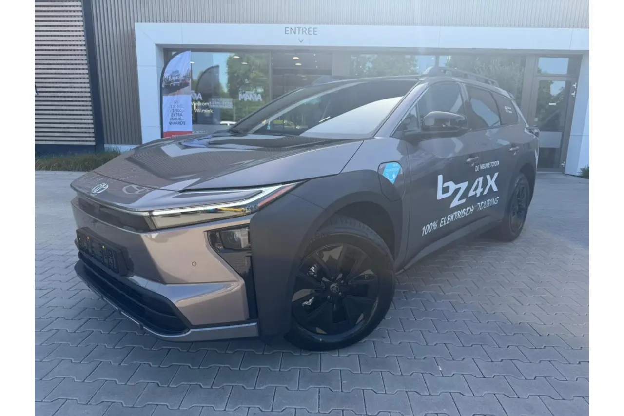 Toyota bZ4X Executive AWD 75 kWh 2026, foto 1