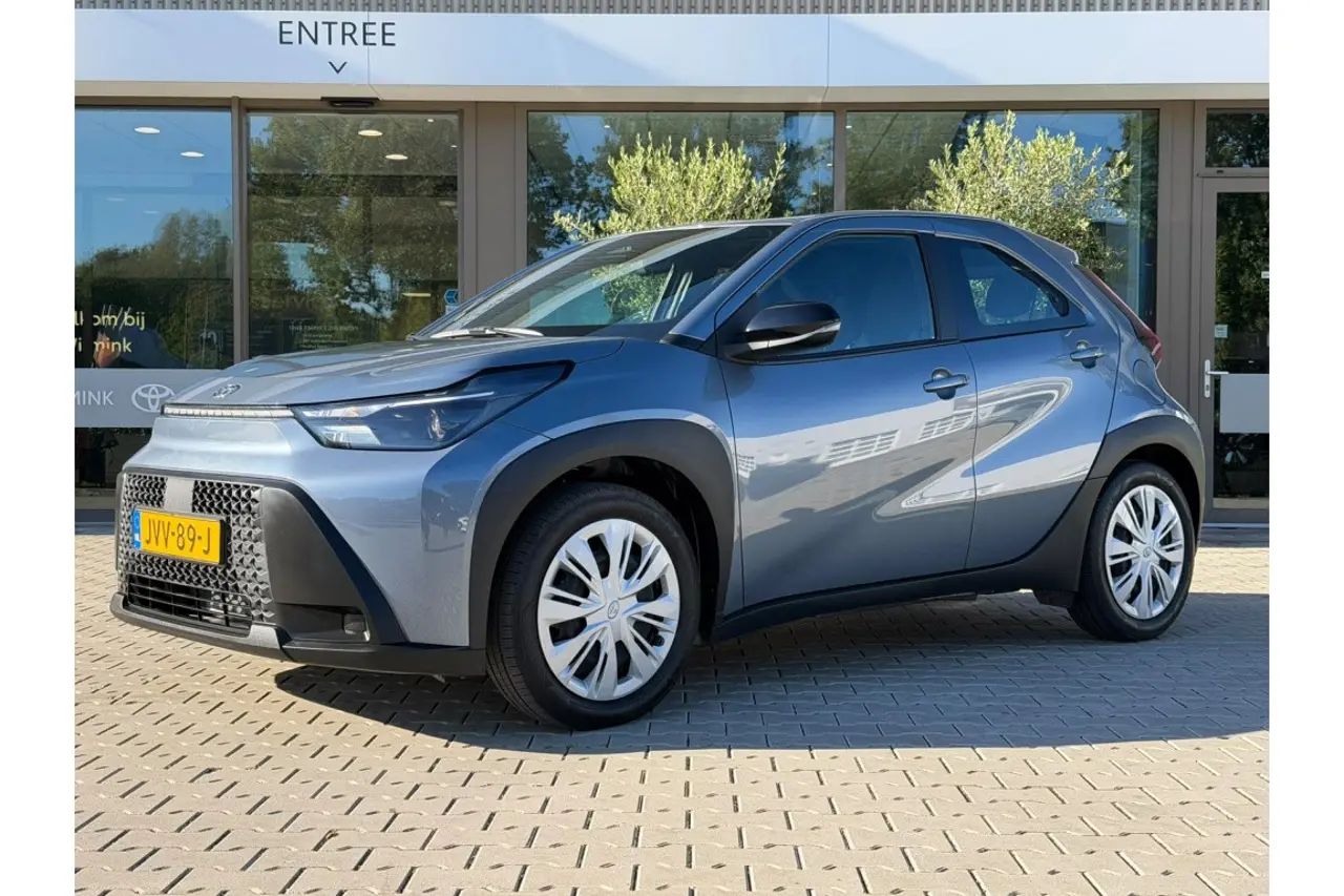 Toyota Aygo X Hybrid 115 Play 2026, foto 1