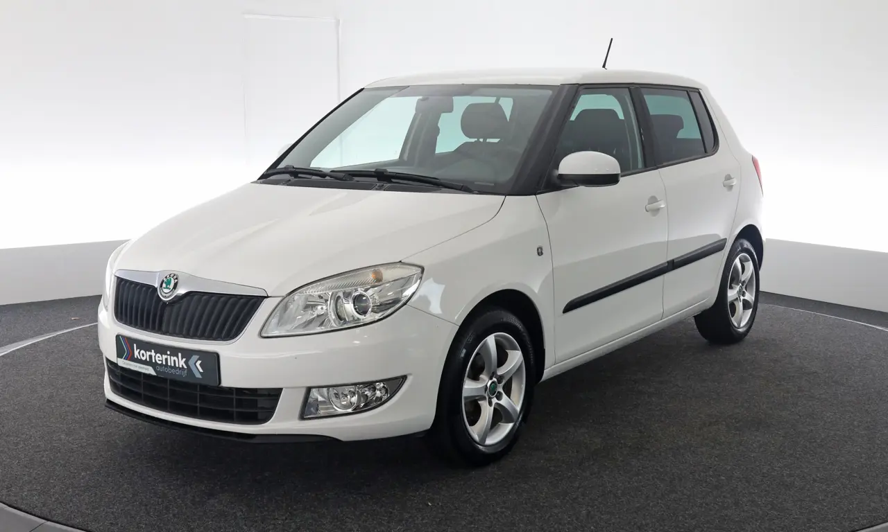 Škoda Fabia 1.2 TSI Tour 2011, foto 1