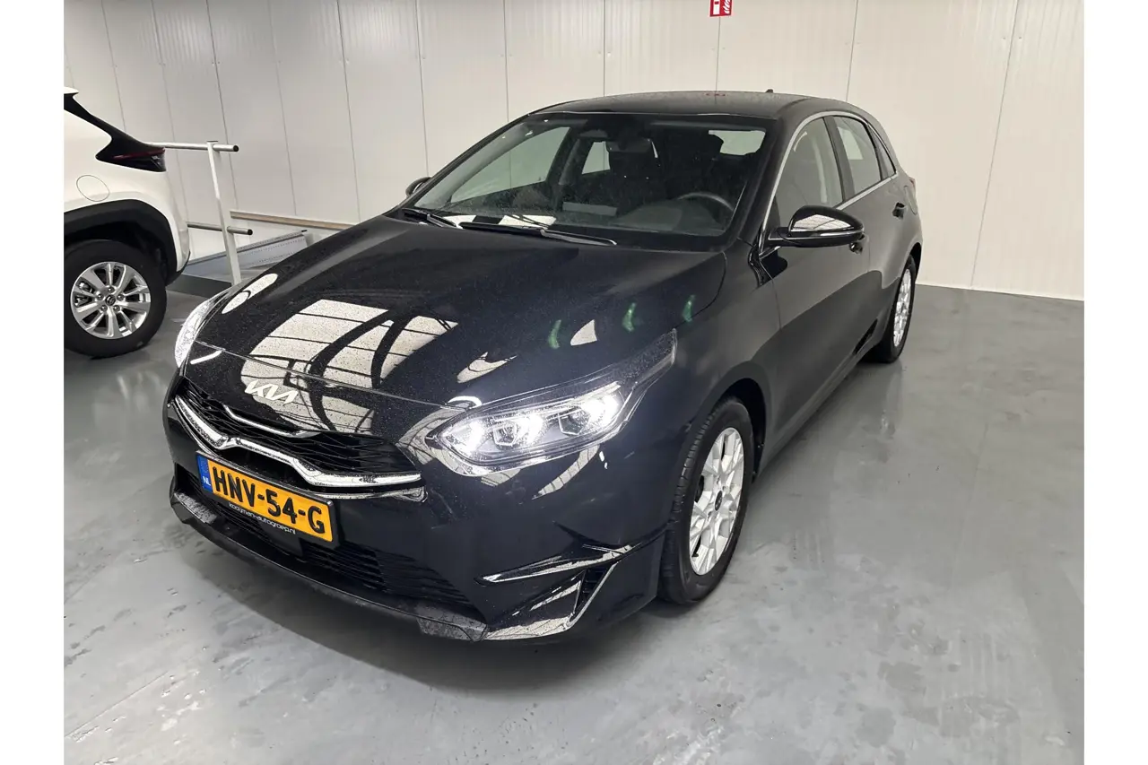 Kia Ceed 1.5 T-Gdi Dynamicline 2025, foto 1