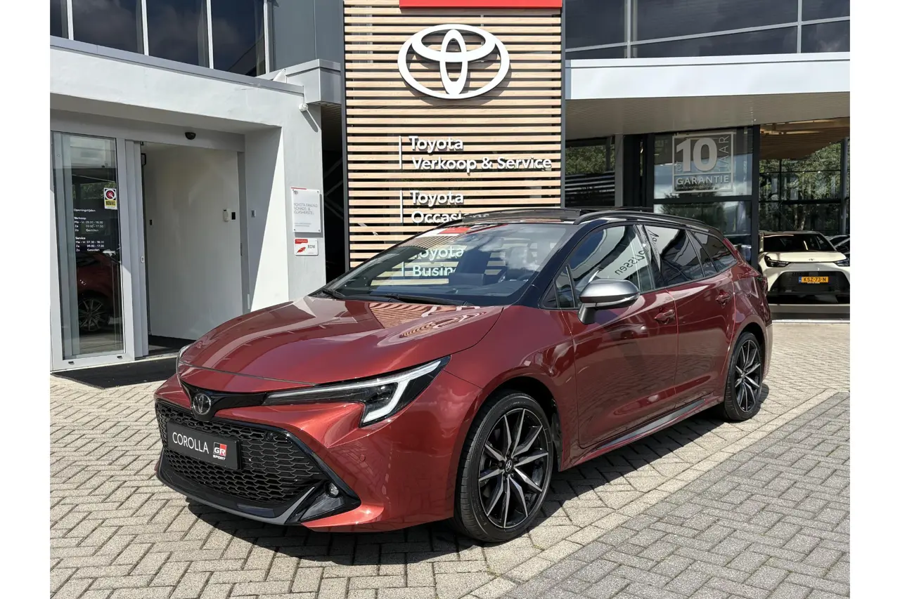 Toyota Corolla Touring Sports Hybrid 180 Gr Sport Plus 2026, foto 1