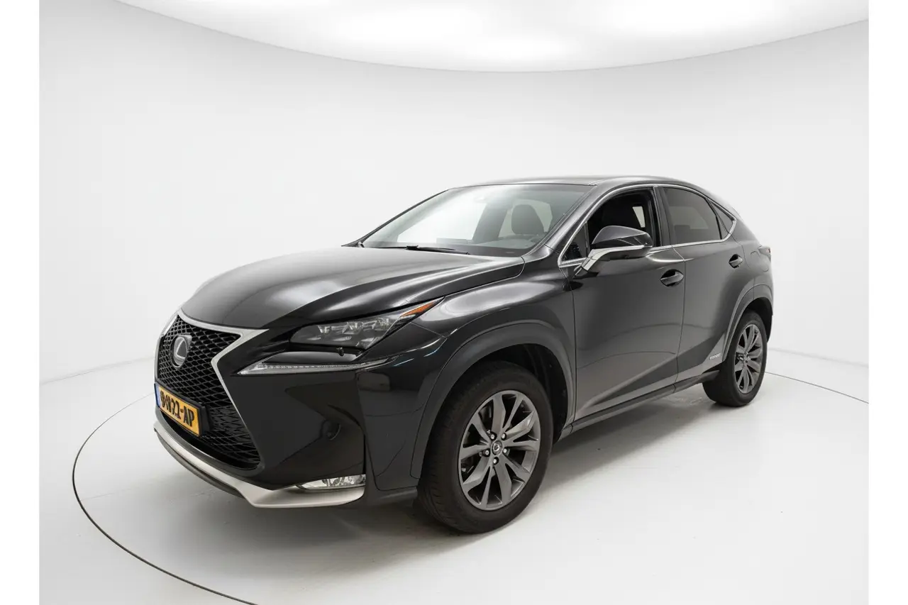 Lexus NX 300H AWD F Sport Line 2017, foto 1