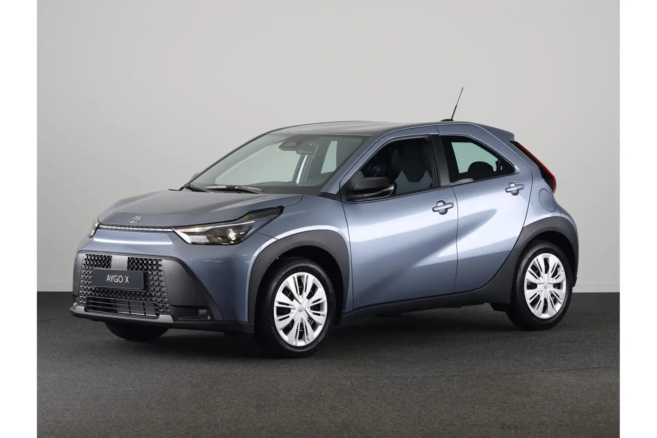 Toyota Aygo X Hybrid 115 Play 2026, foto 1