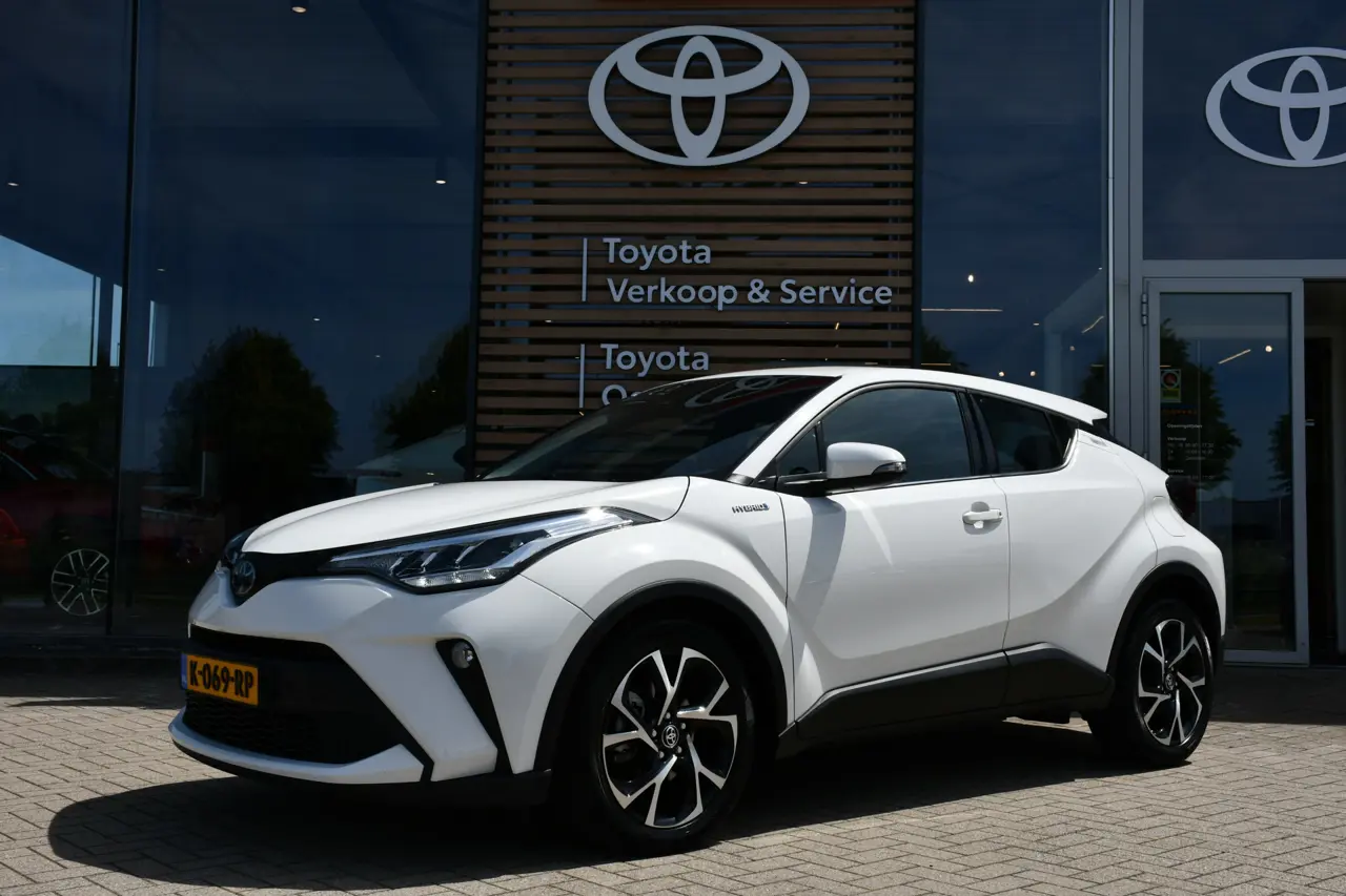 Toyota C-HR 1.8 Hybrid Dynamic Automaat 122Pk 2021, foto 1