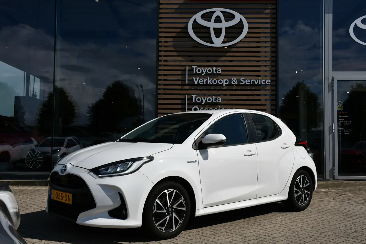 Toyota Yaris 1.5 Hybrid Dynamic Automaat 116Pk 2021, foto 1