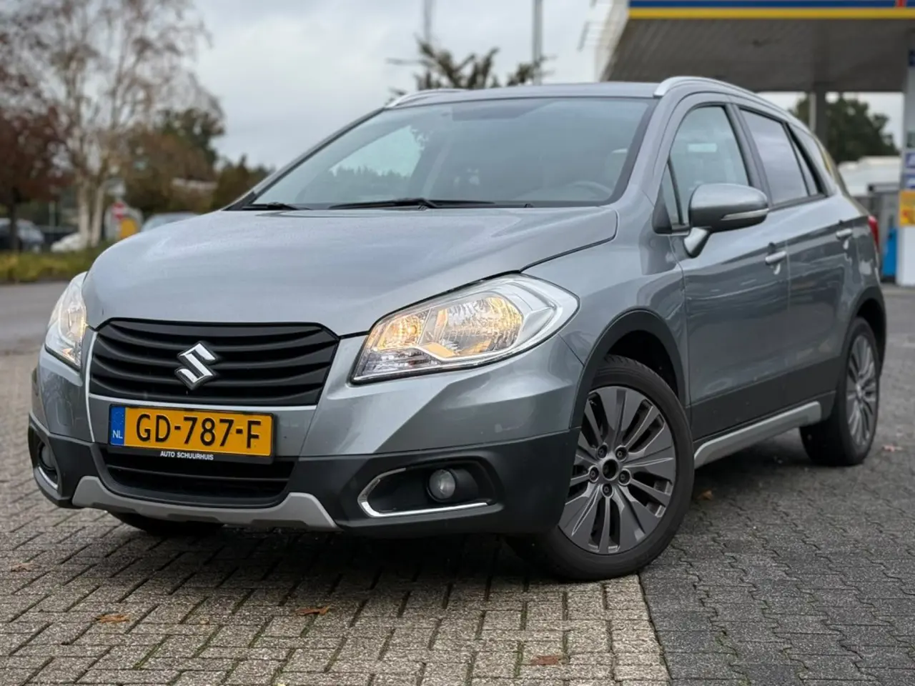 Suzuki S-Cross 1.6 Exclusive Trekhaak Panoramadak 100% Onderhouden 2015, foto 1