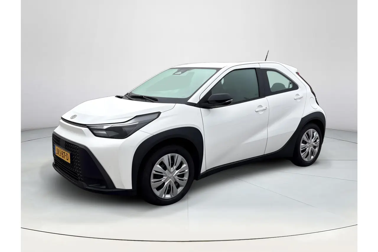 Toyota Aygo X Hybrid 115 Play 2026, foto 1