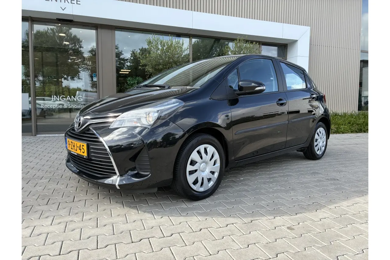 Toyota Yaris 1.3 VVT-i Aspiration 2015, foto 1