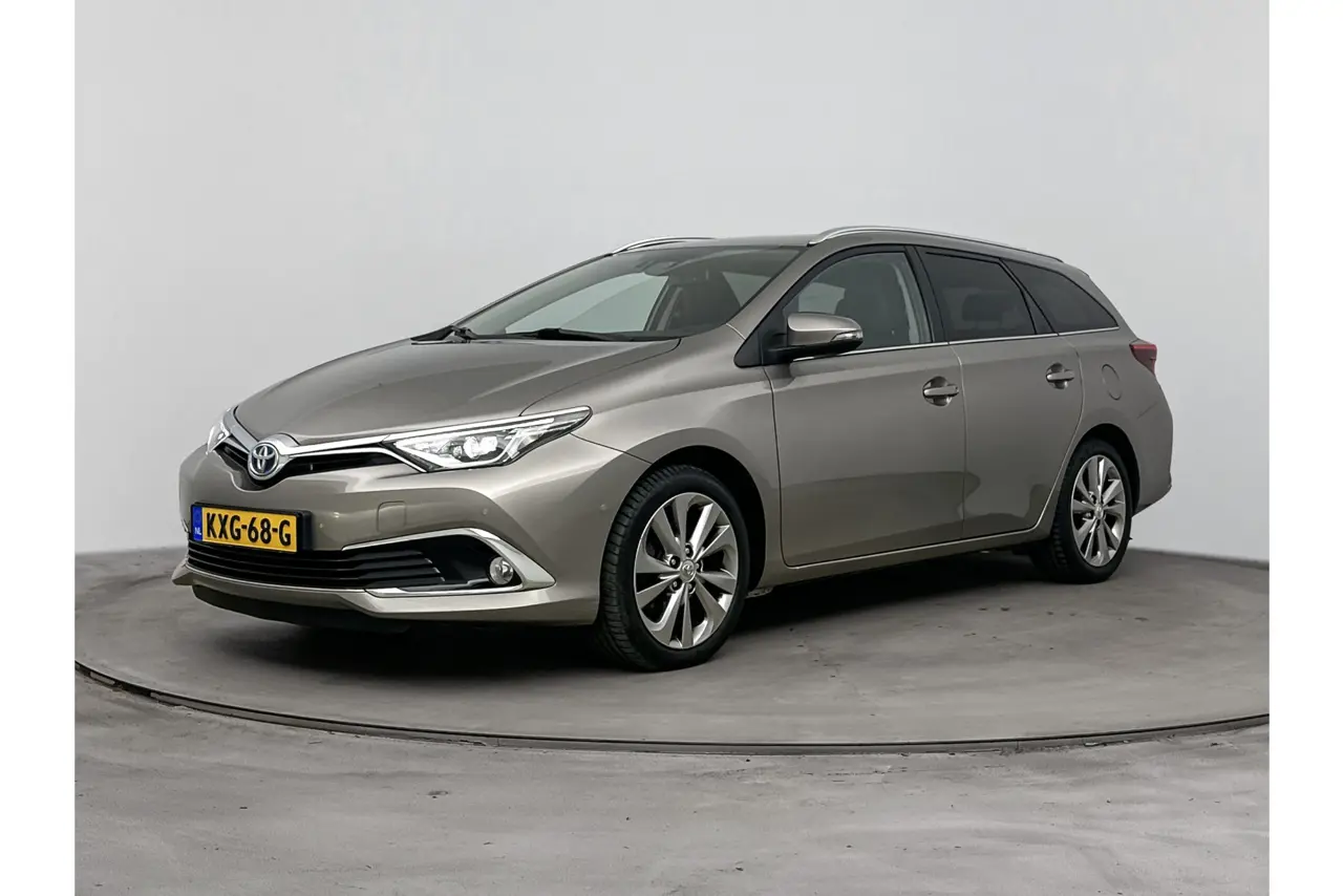 Toyota Auris Touring Sports 1.8 Hybrid Executive 2016, foto 1