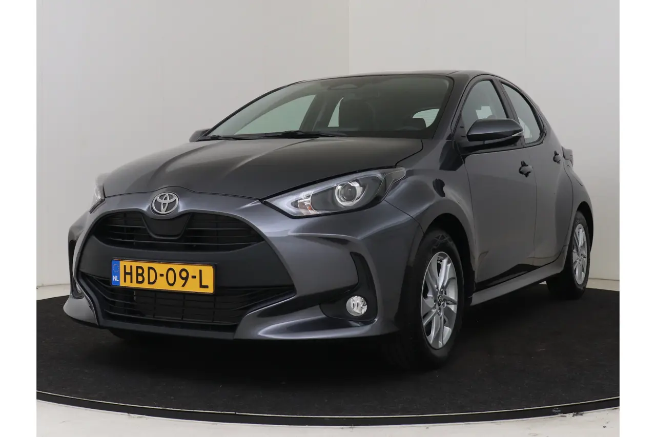 Toyota Yaris 1.5 Hybrid 115 Business 2026, photo 1