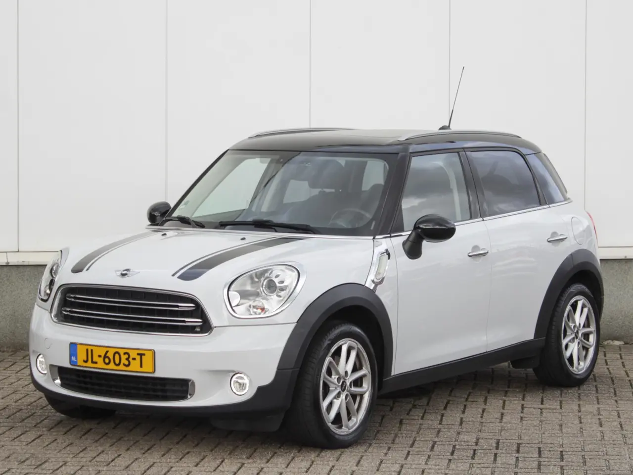 MINI Countryman 1.6 Cooper Chili 2015, foto 1