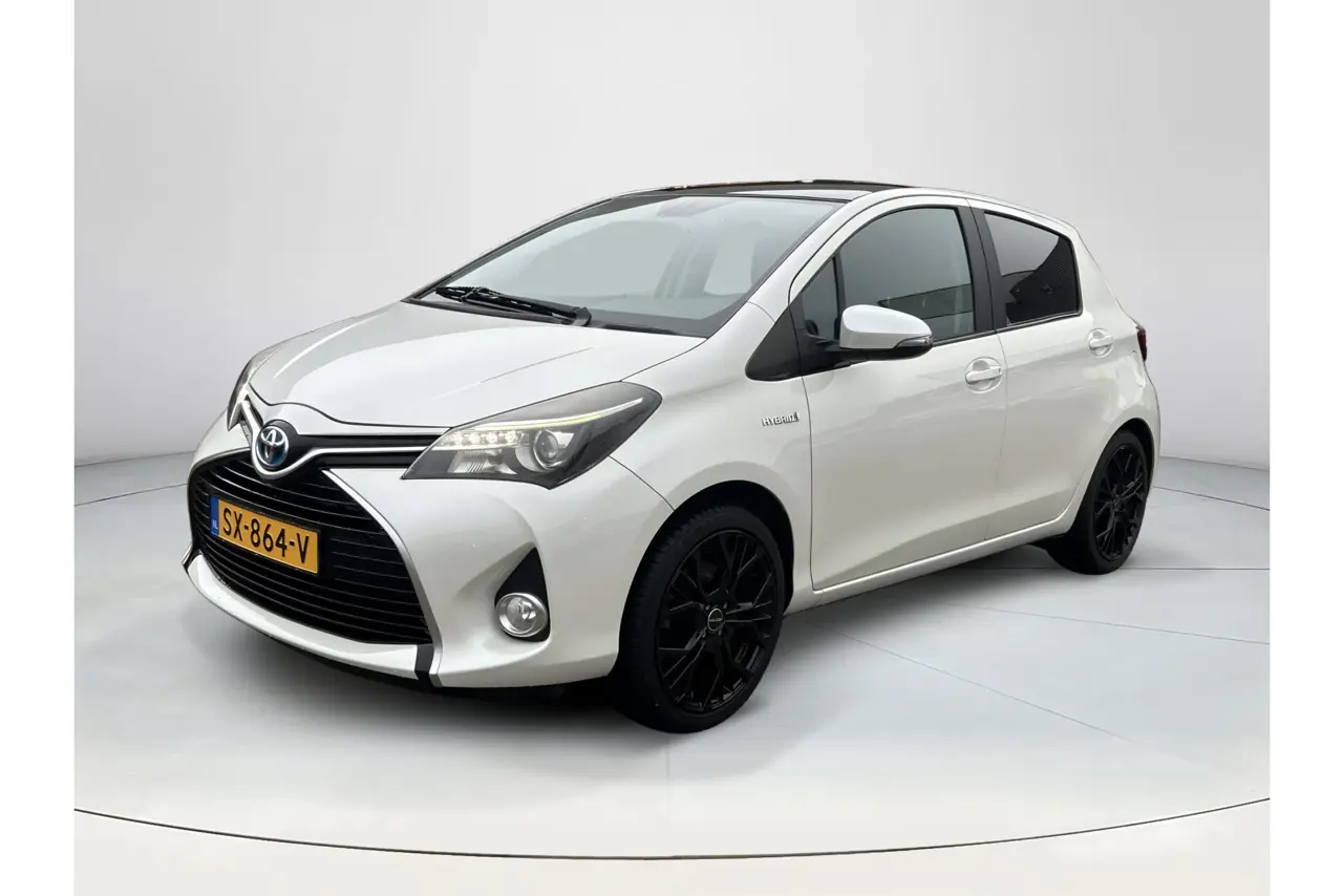 Toyota Yaris 1.5 Hybrid Dynamic Sport 2015, foto 1
