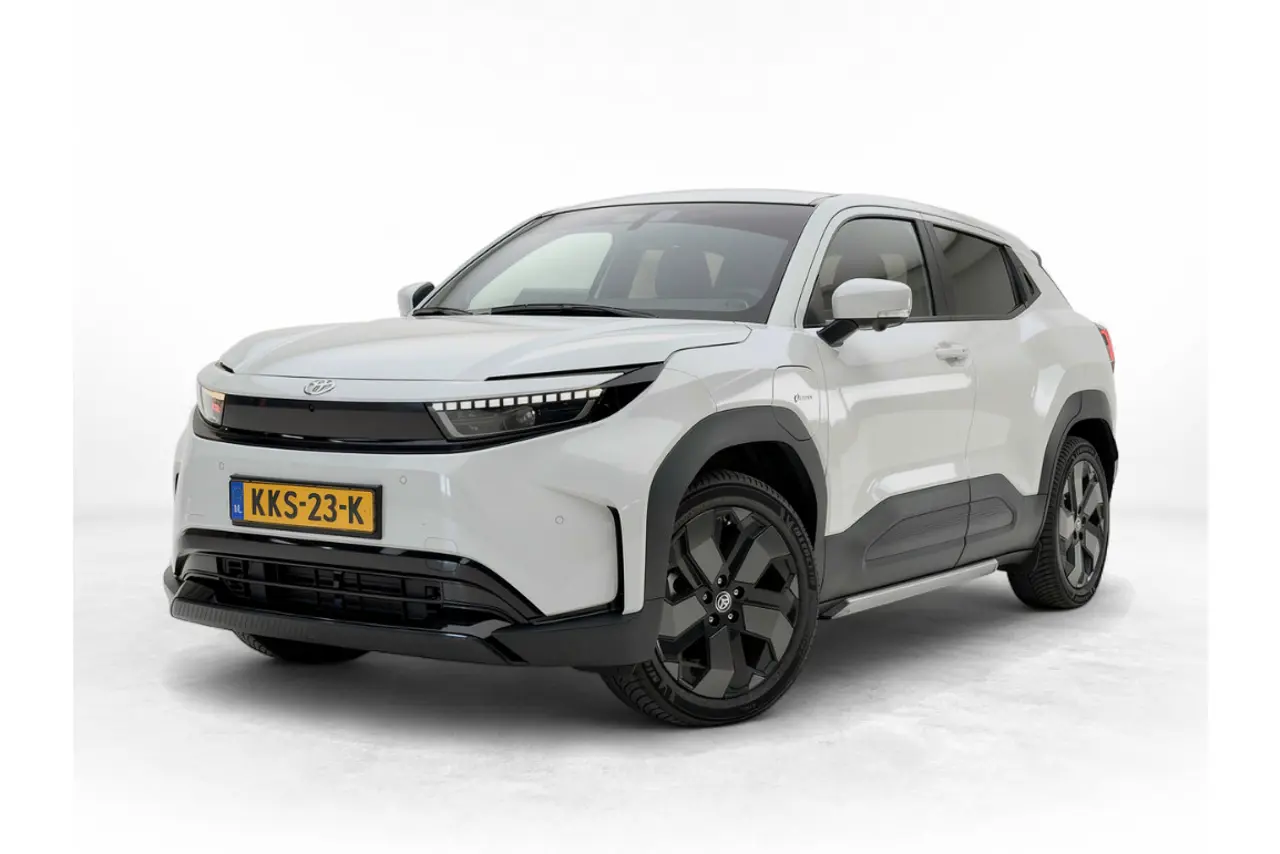Toyota Urban Cruiser Executive 61 kWh 2026, foto 1