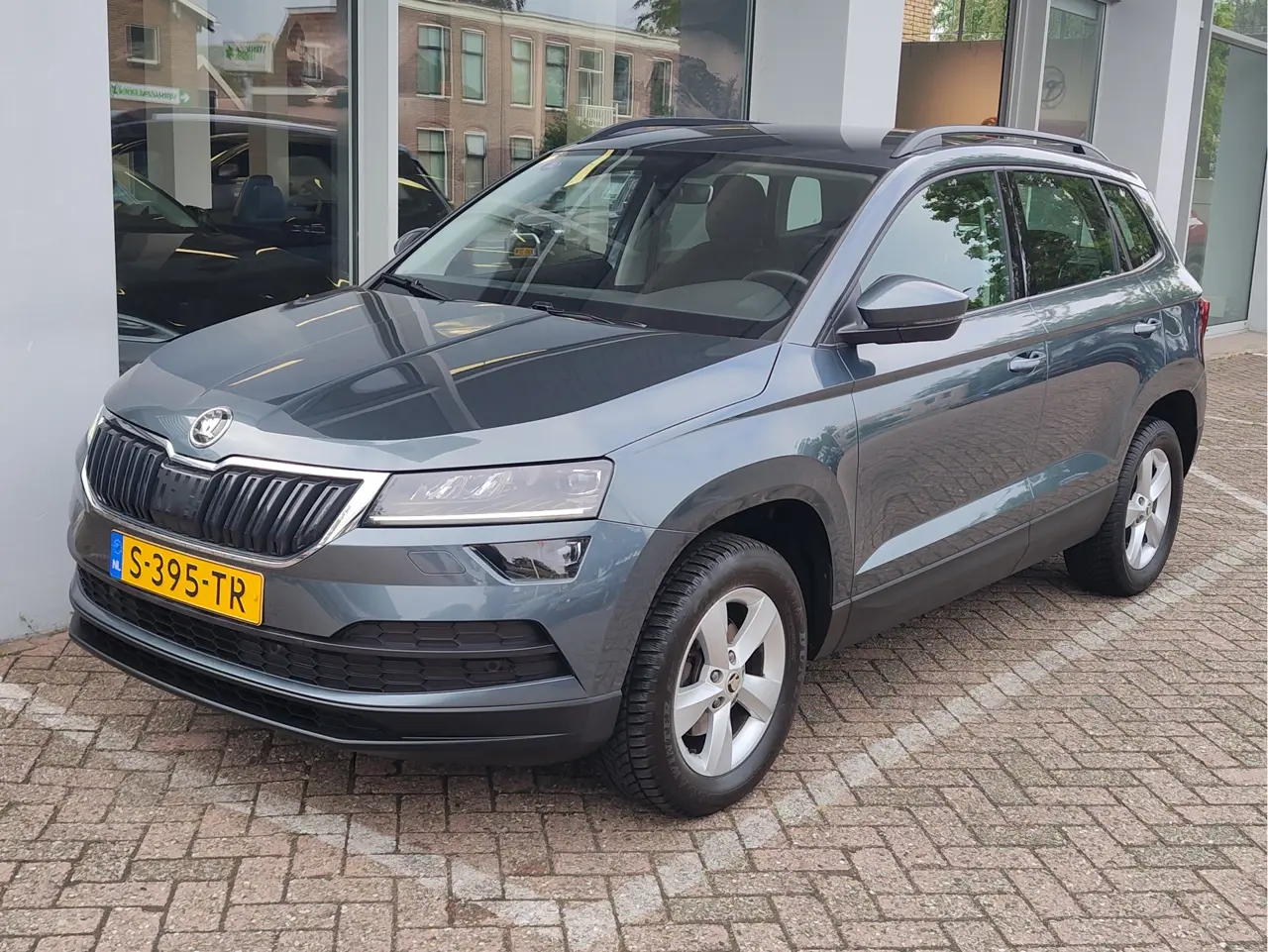 Škoda Karoq 1.0 TSI Ambition Business DSG 2019, foto 1