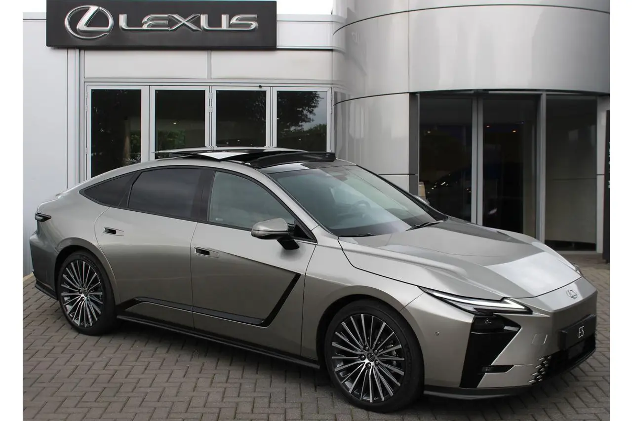 Lexus ES 350E President Line 2026, foto 1