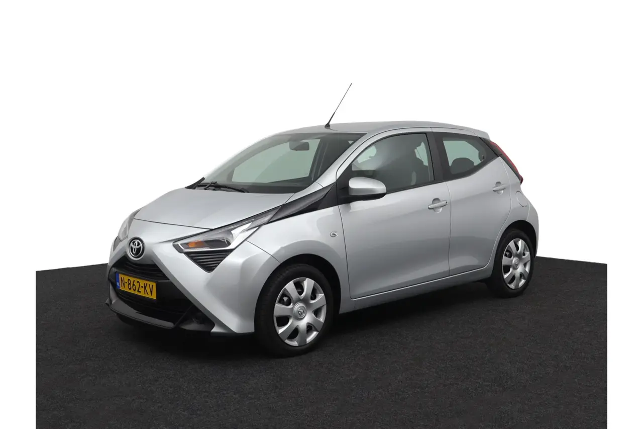 Toyota Aygo 1.0 VVT-i X-Play 2021, foto 1