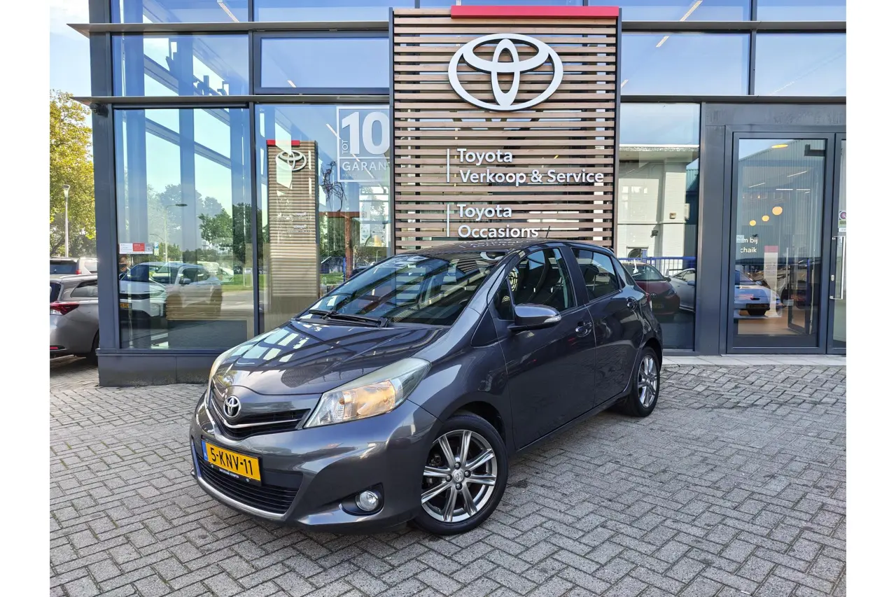 Toyota Yaris 1.3 VVT-i Dynamic 2013, foto 1