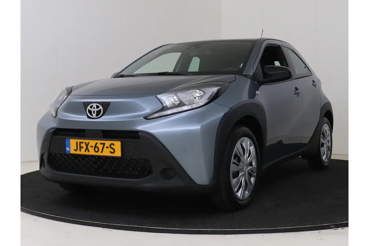 Toyota Aygo X 1.0 VVT-i Mt Play 2025, foto 1