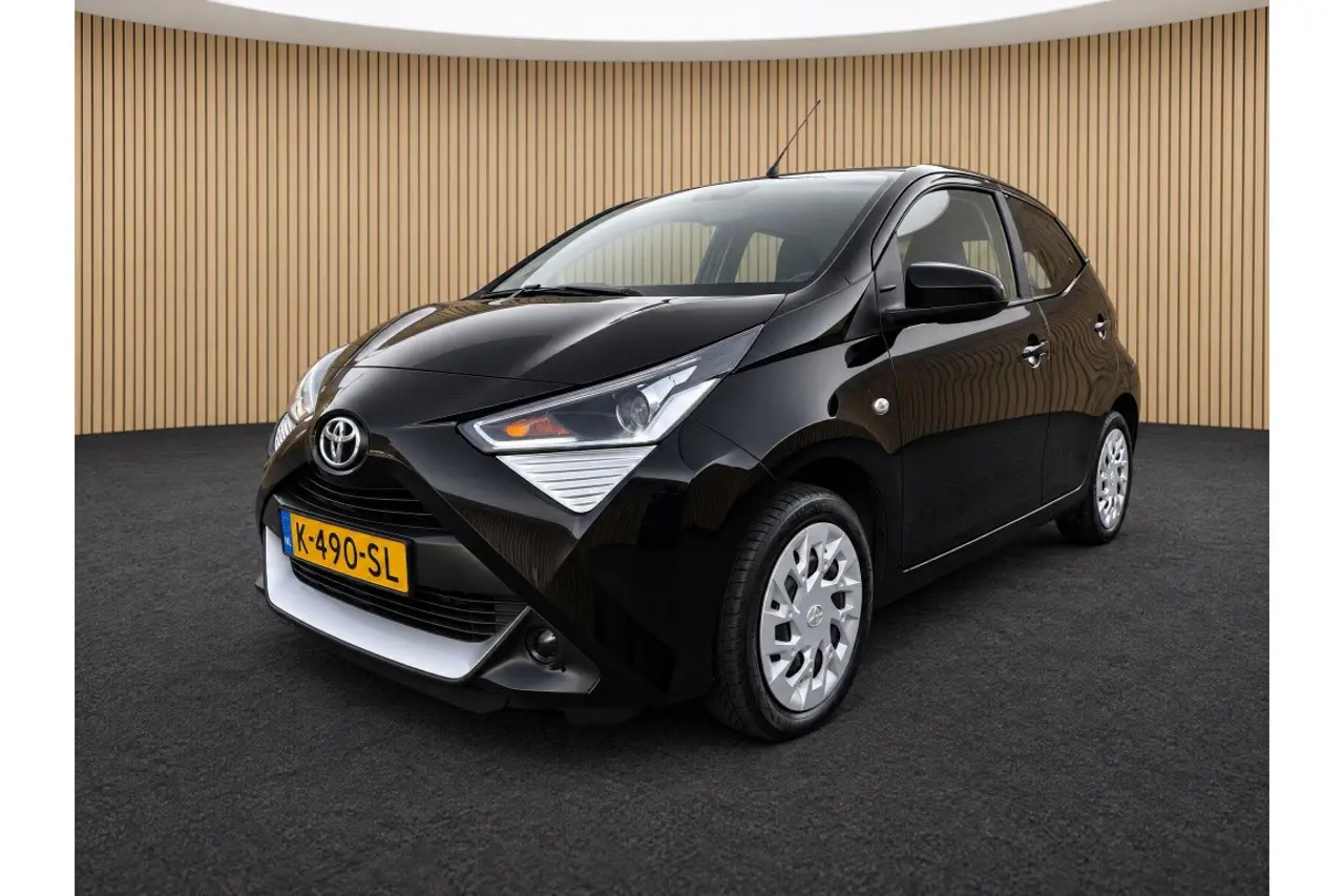 Toyota Aygo 1.0 VVT-i X-Play 2021, foto 1