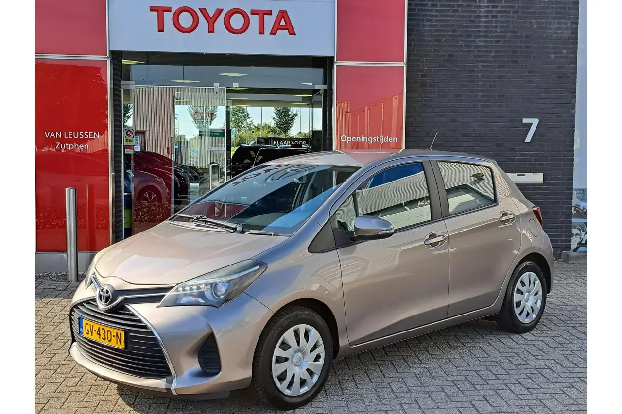 Toyota Yaris 1.3 VVT-i Aspiration 2015, foto 1