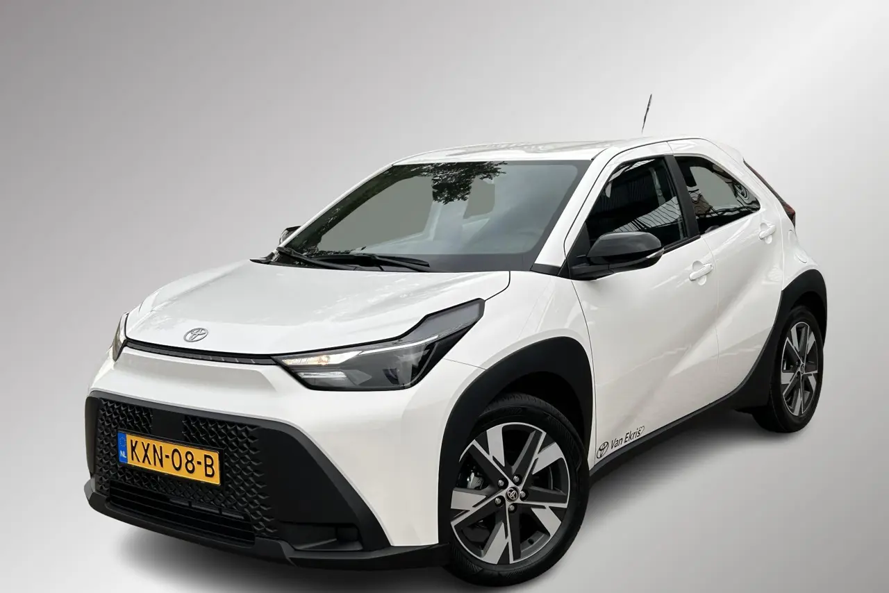Toyota Aygo X Hybrid 115 Play, Go Pack, 2026, foto 1