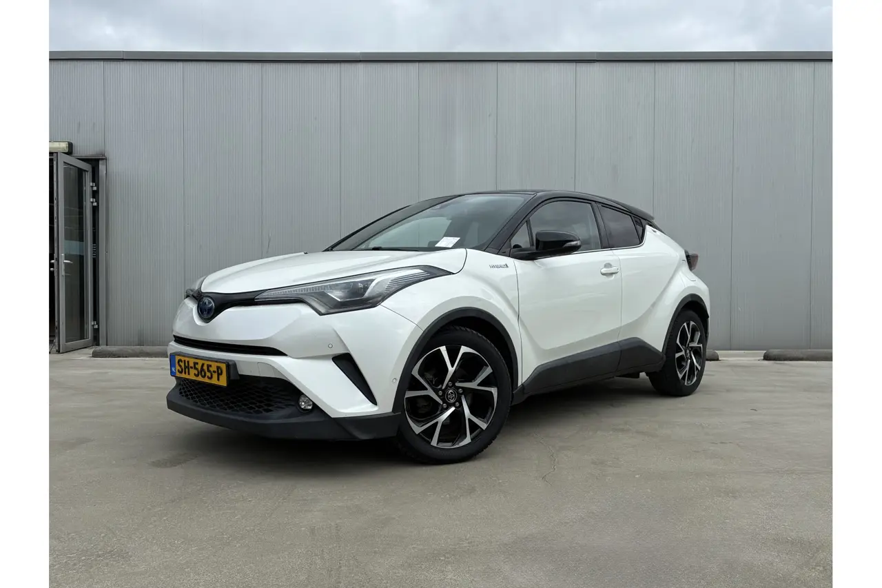 Toyota C-HR 1.8 Hybrid Bi-Tone Plus 2017, foto 1
