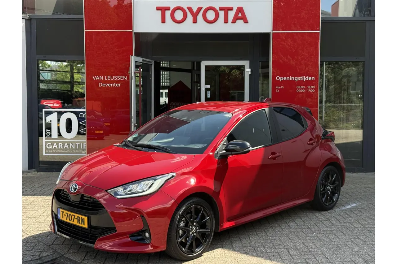 Toyota Yaris 1.5 Hybrid Executive 2023, foto 1