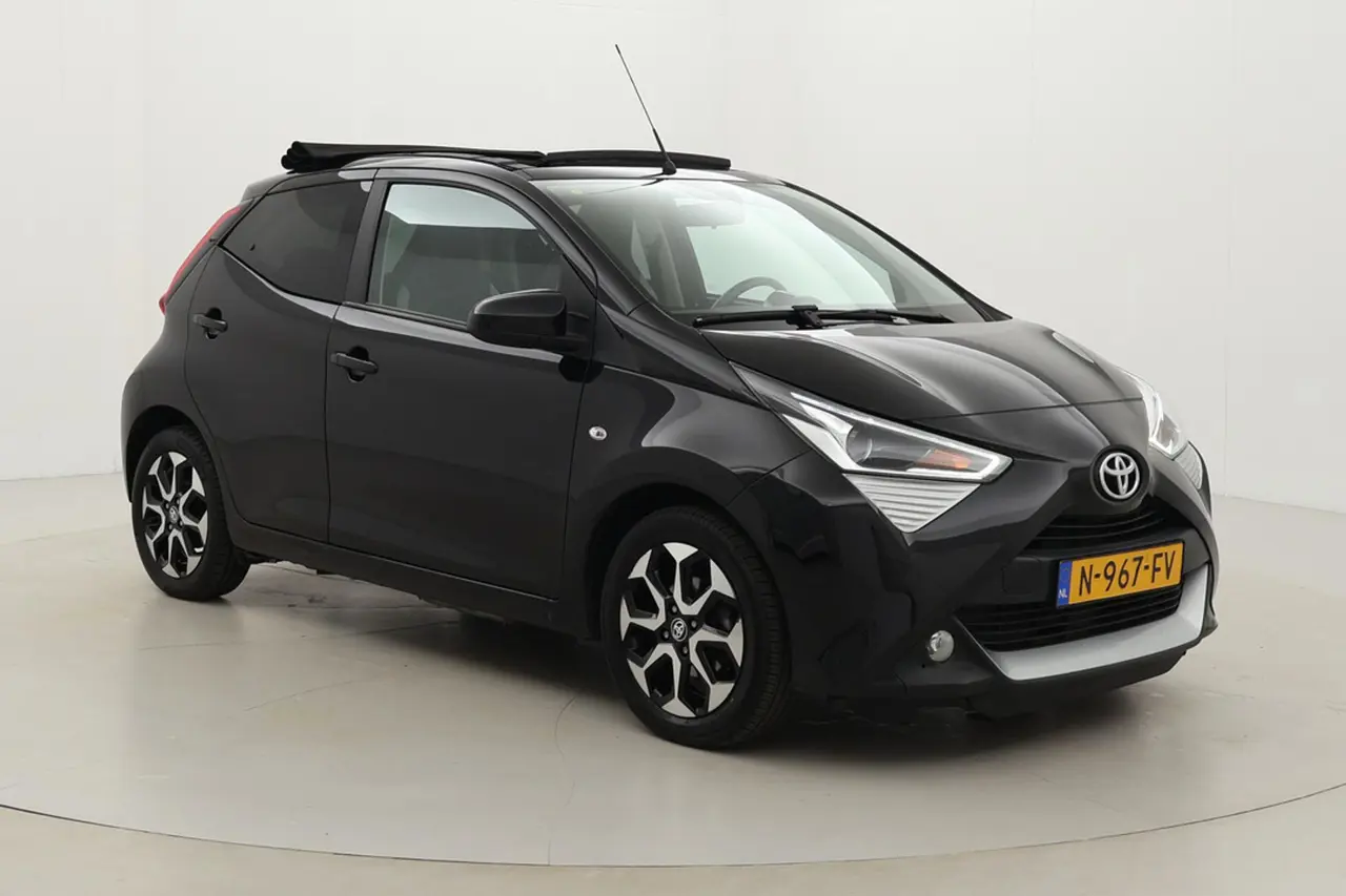 Toyota Aygo 1.0 VVT-i X-Joy Cabrio 2021, foto 1
