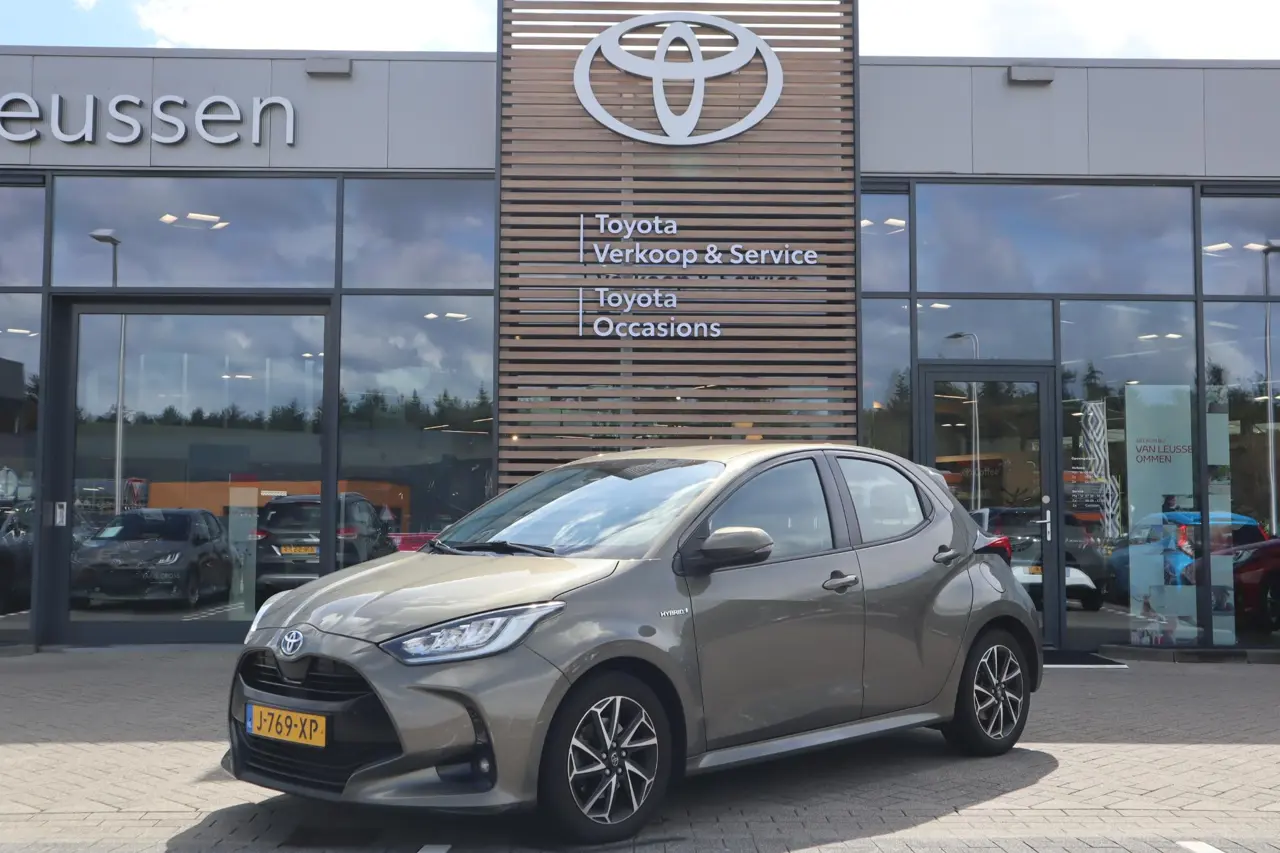 Toyota Yaris 1.5 Hybrid Dynamic 2020, foto 1